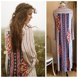 Andrew by Unit Floral Embroidered Mini Stripe Duster